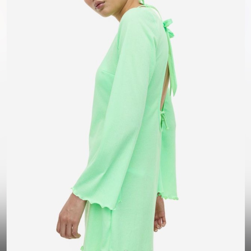 38. H&M short beach dress NWT - Picture 2 of 5